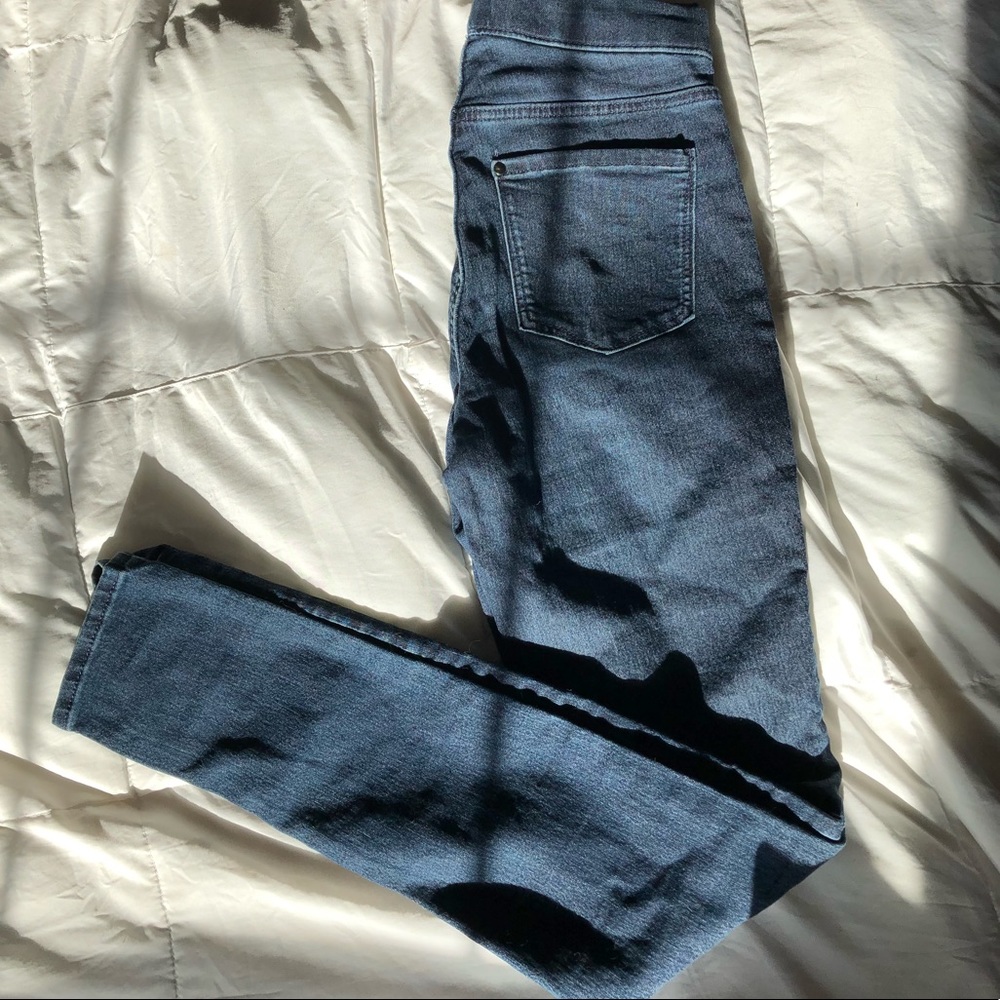 NEW Dark Wash Stretchy Jean